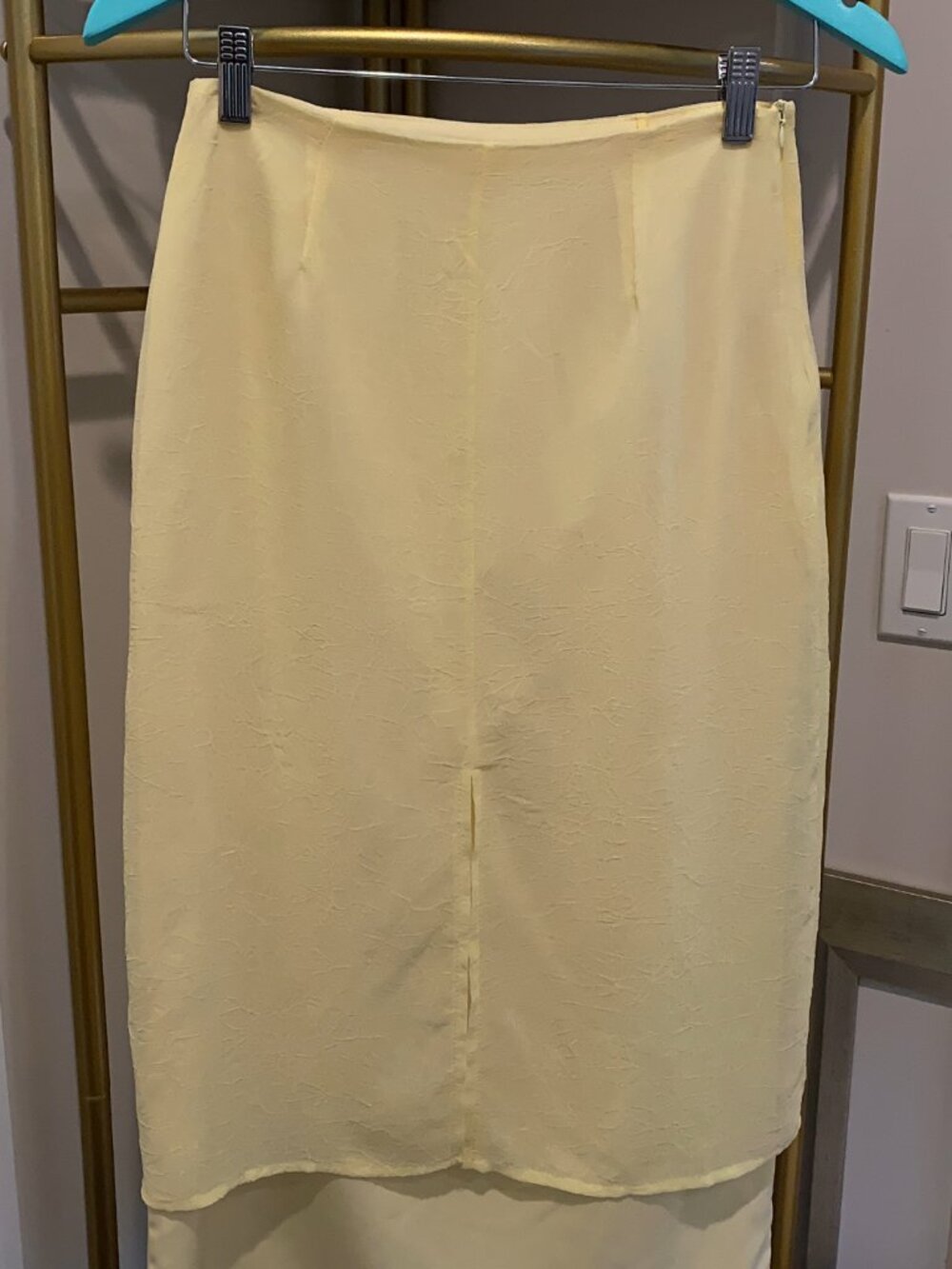 Butter Yellow Chiffon Midi Skirt | XS - Picture 5 of 6